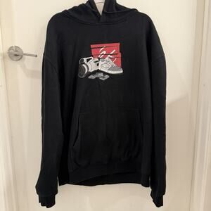 éS Skateboarding Black Pullover Hoodie - Sony VX1000 Filmer Camcorder & Sneaker